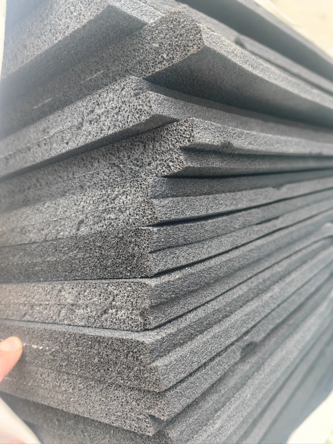 xpe聚乙烯发泡棉现货处理