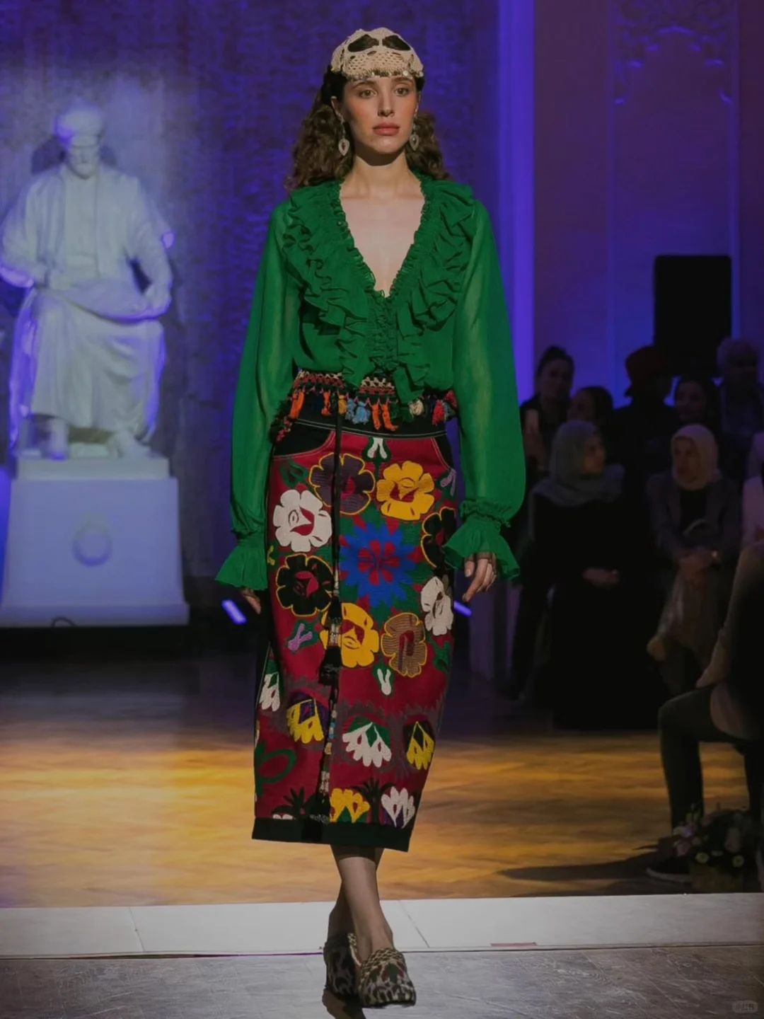 艾德莱斯风尚：传统与潮流的共舞