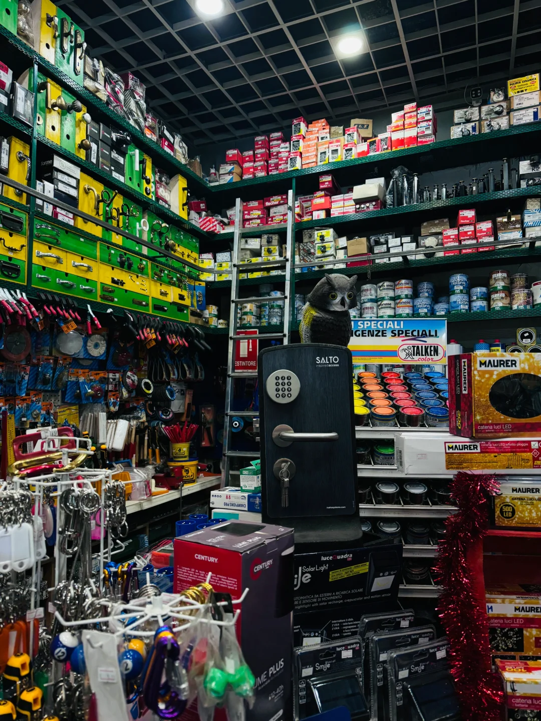 米兰五金店的密度设计