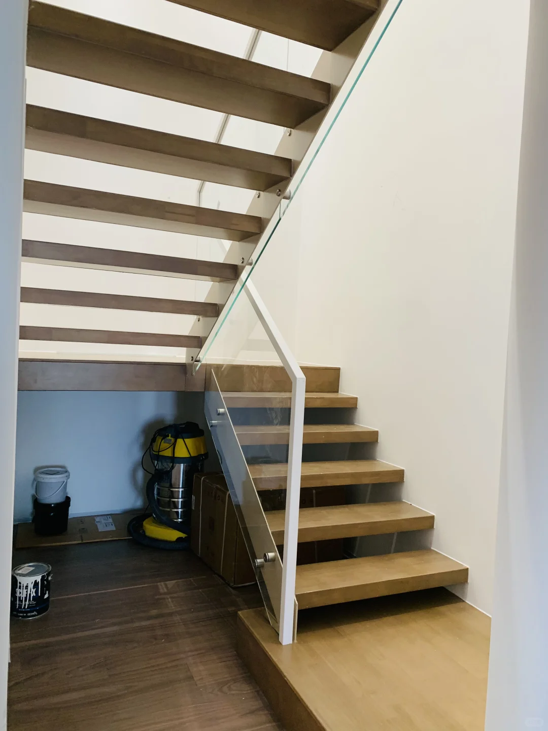 楼梯玻璃扶手订做