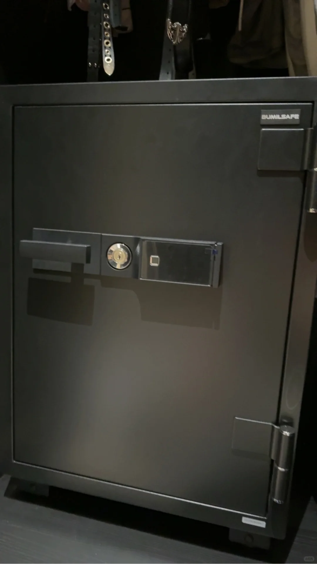 BUMIL--小偷看了都摇头的保险柜