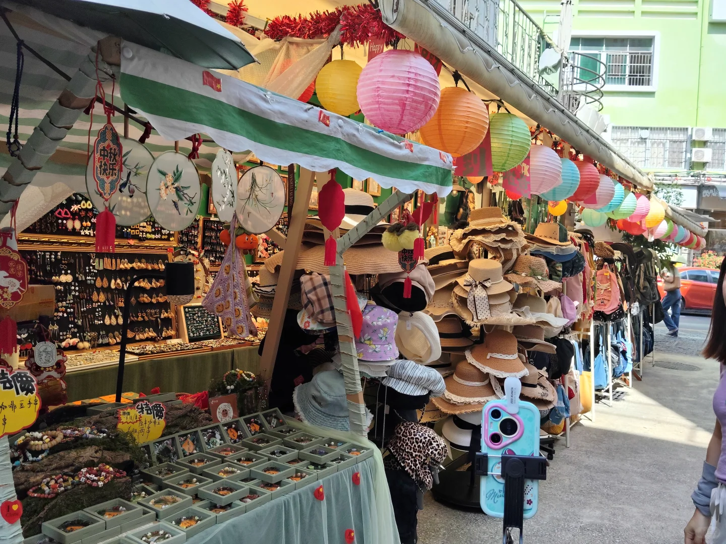 现在饰品店也这么卷吗？像闯入了童话世界