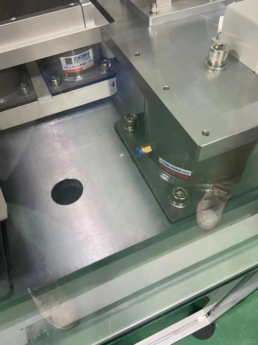 精密仪器隔振秘诀就是他——薄膜式气浮减振器