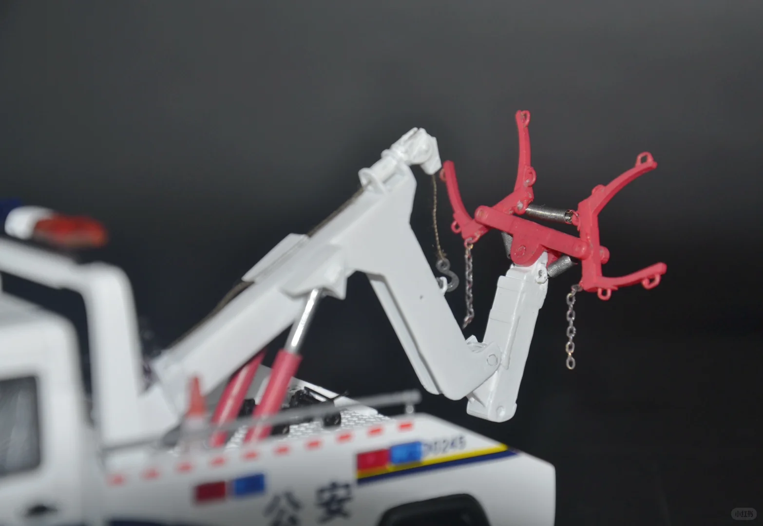 汽车模型情怀收藏-依维柯警用清障车