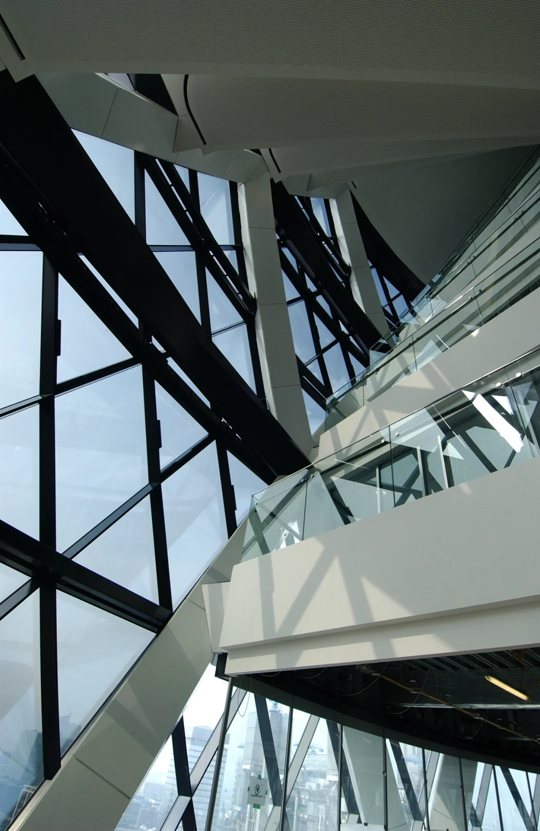 More details 嘎嘎干净的玻璃幕墙