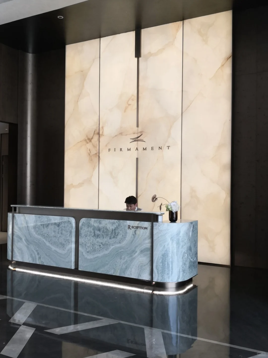 全网?都在找到这款新材料 |透光云石背景