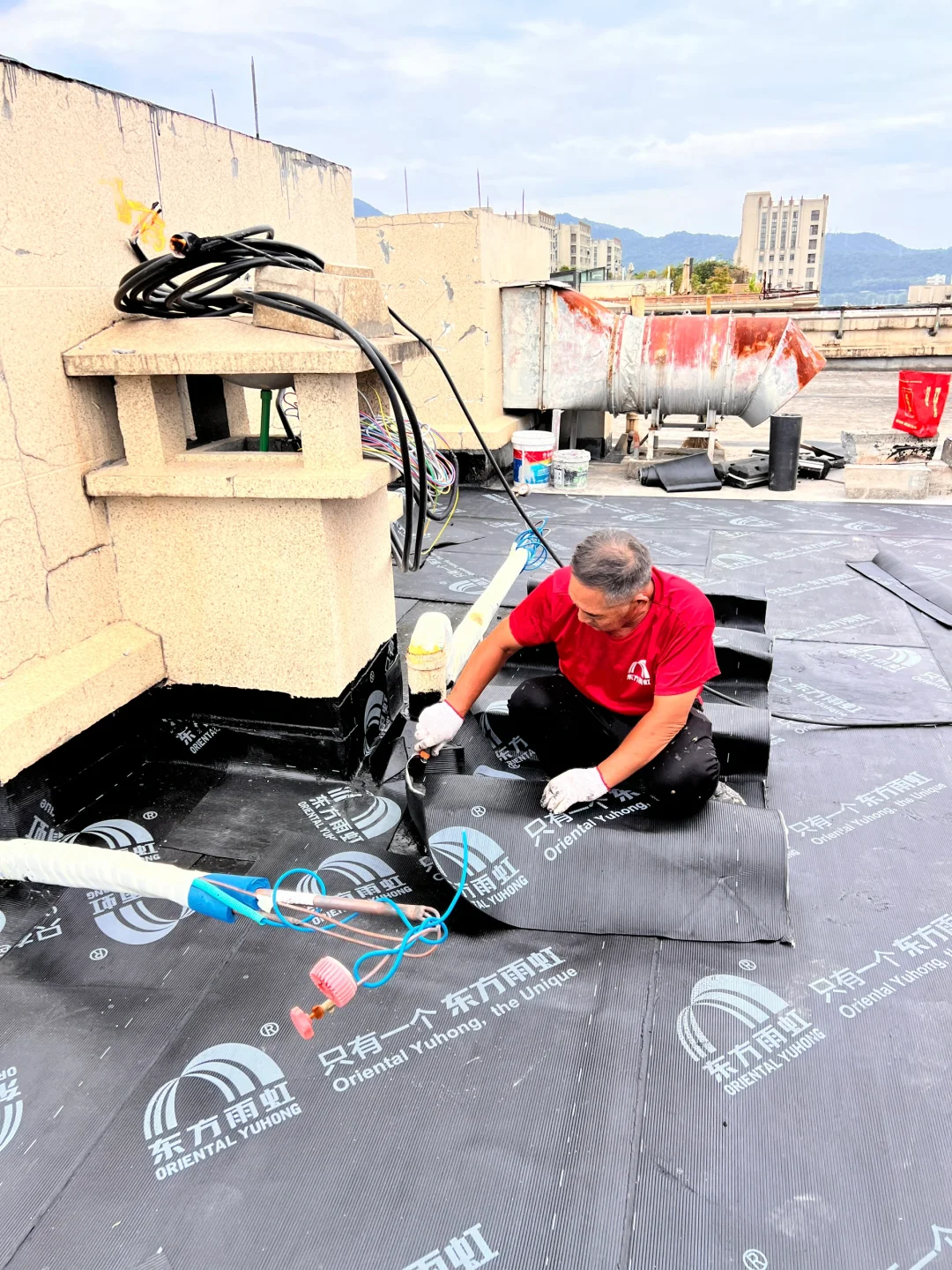 屋顶防水严谨老爹来了之后让我多花了 2w ?