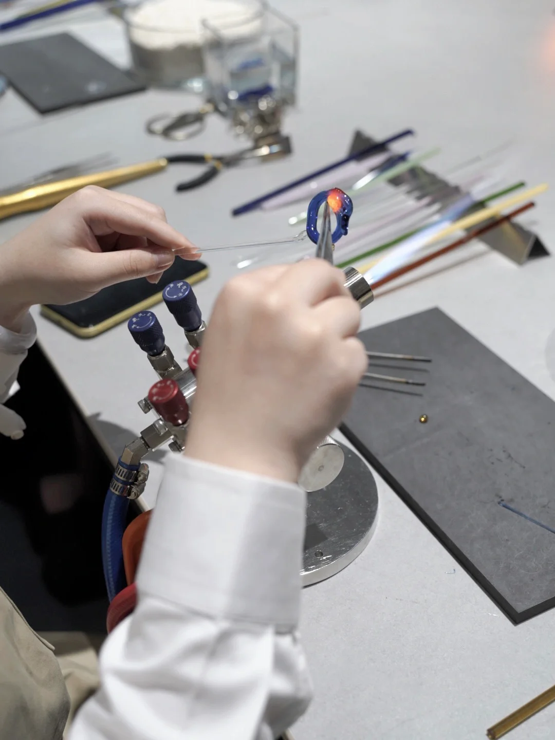 景德镇吹玻璃指南|盘点25家玻璃体验工作室。