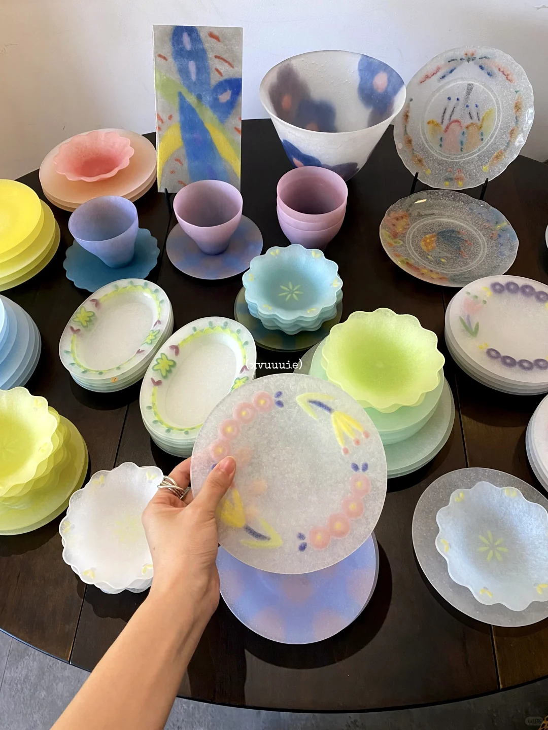 景德镇雕塑瓷厂zui喜欢的店?手作玻璃粉烧