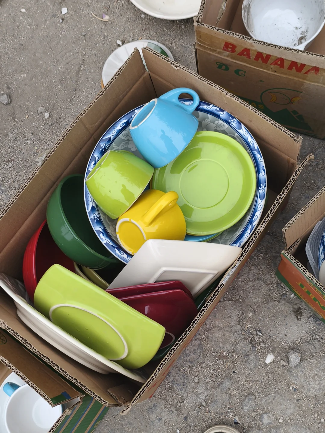 博山惊现陶瓷玻璃捡漏王!1元起抢疯