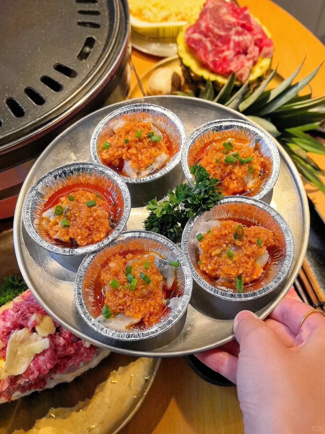 烧玻璃 拿陶瓷 探新店 喝茶 聊天