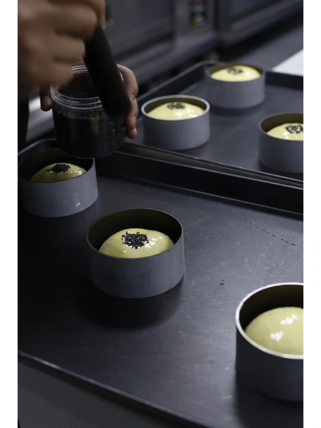 在启东十年烘焙经验 拥有200平中央厨房