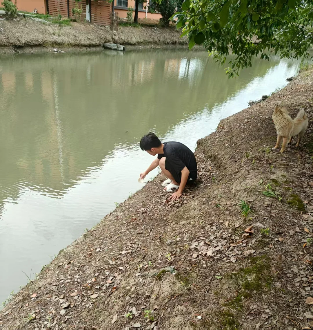 标题:我们的环境调查之旅:探寻身边的水、