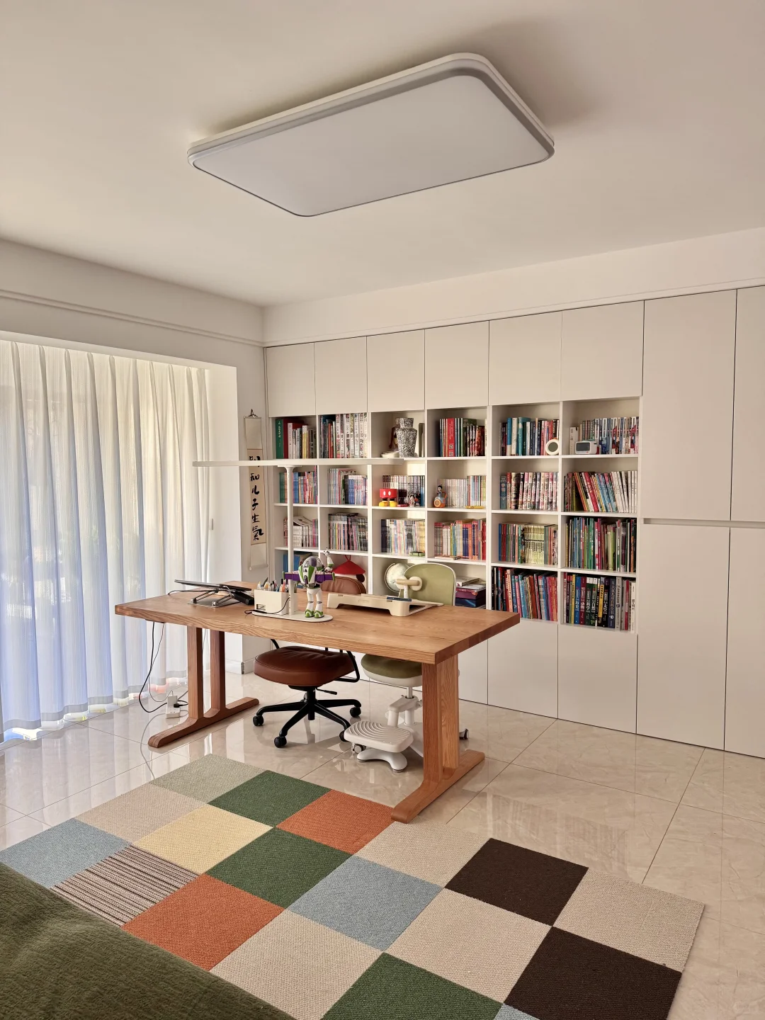 5k打造超实用多功能客厅书房?