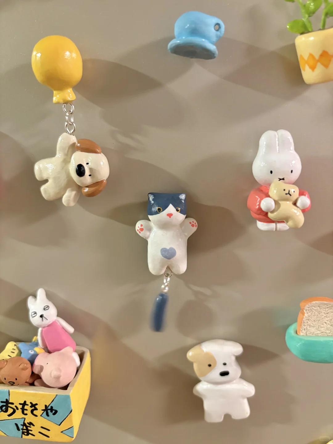 石塑粘土冰箱贴?捏了一只胖乎乎小猫咪✨