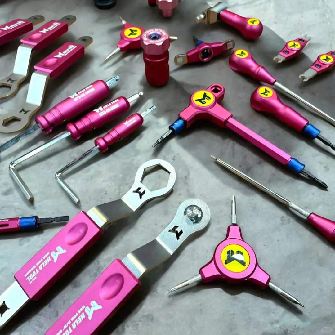 终于下定决心买了一套粉色工具组