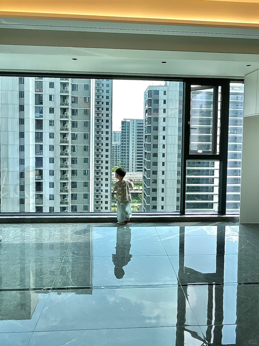 邻居说我真敢选！大落地窗玻璃真的很香啊?