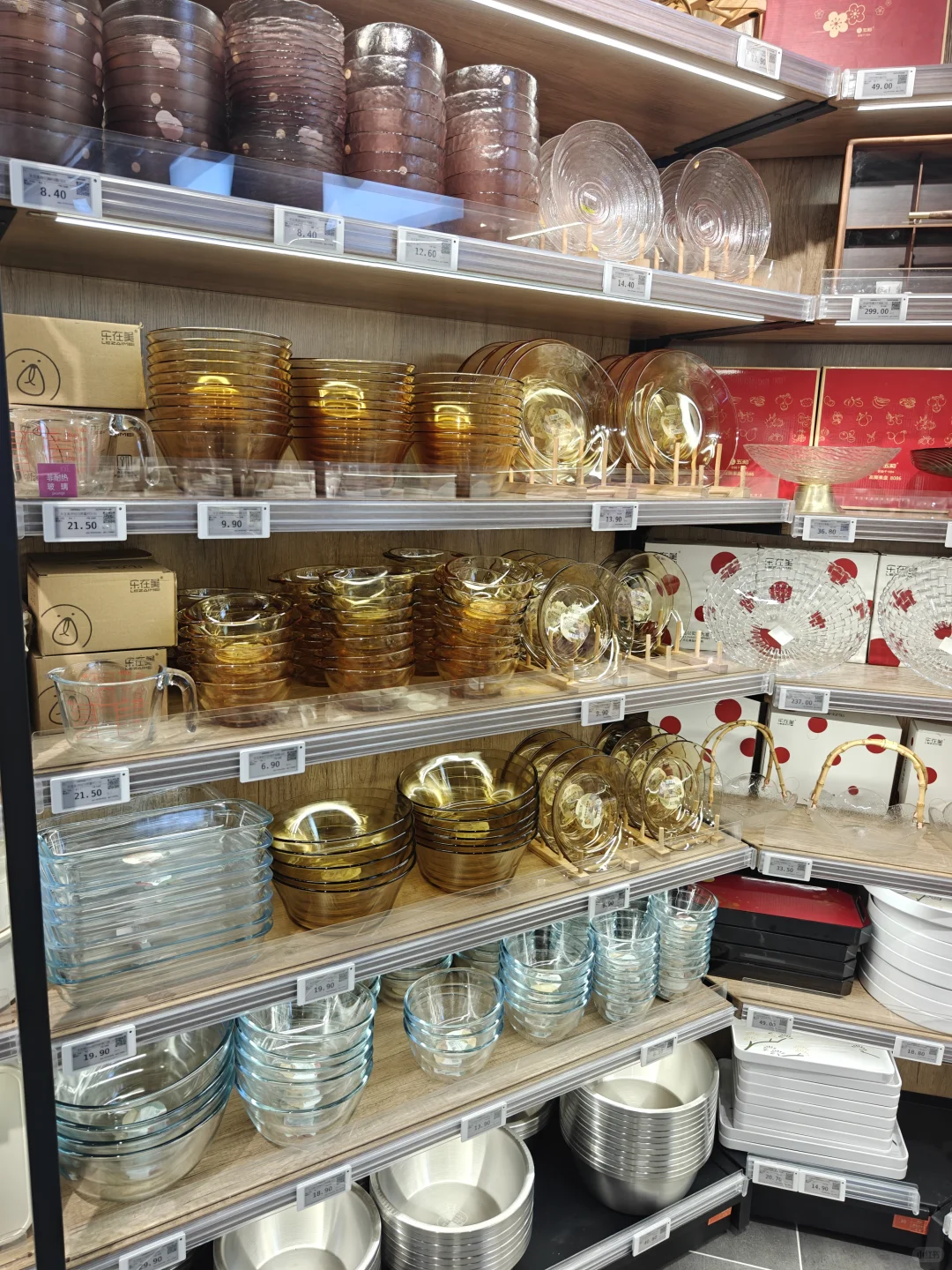 胖东来琳琅满目的玻璃碗盘谁会不喜欢！