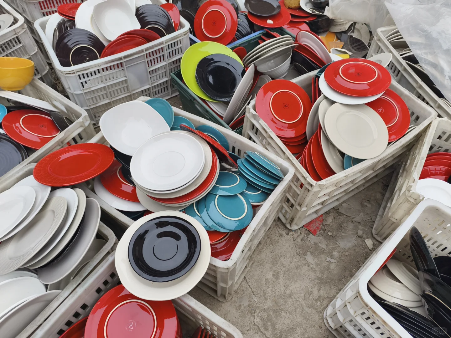 博山惊现陶瓷玻璃捡漏王!1元起抢疯