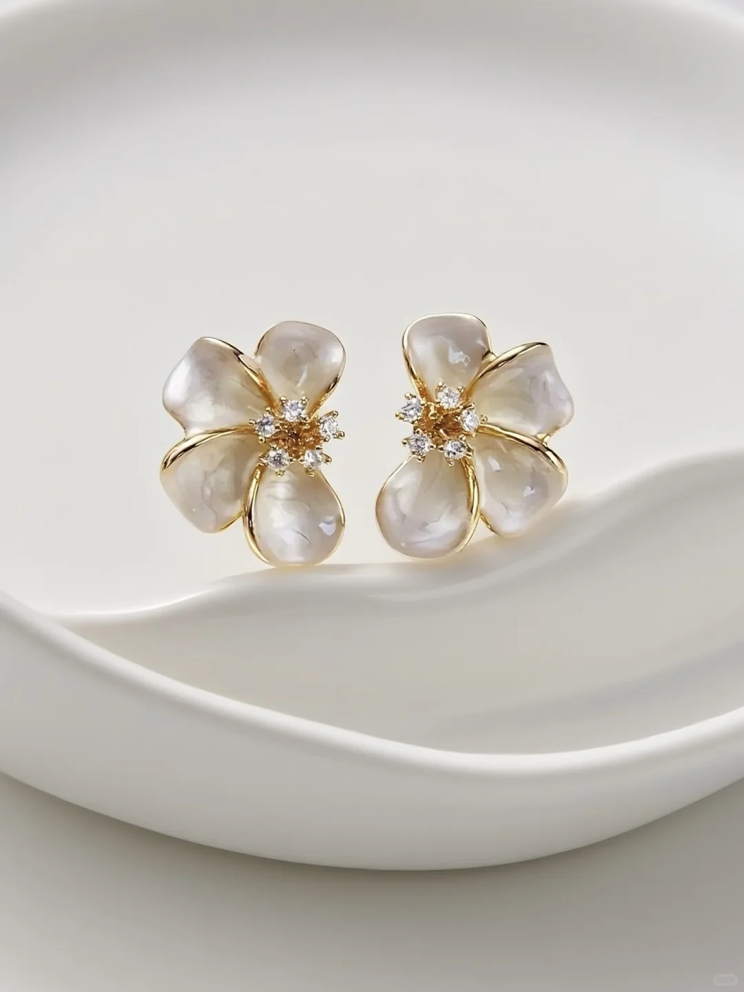 如何低成本拍摄耳饰???