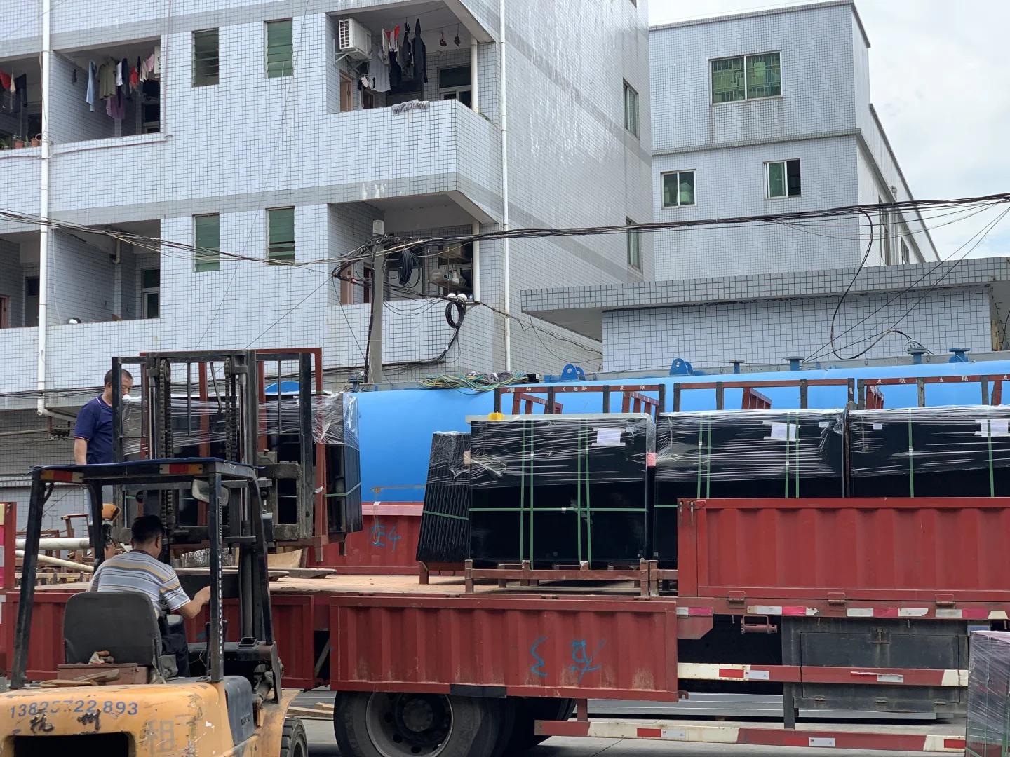 重生之我在玻璃厂上班