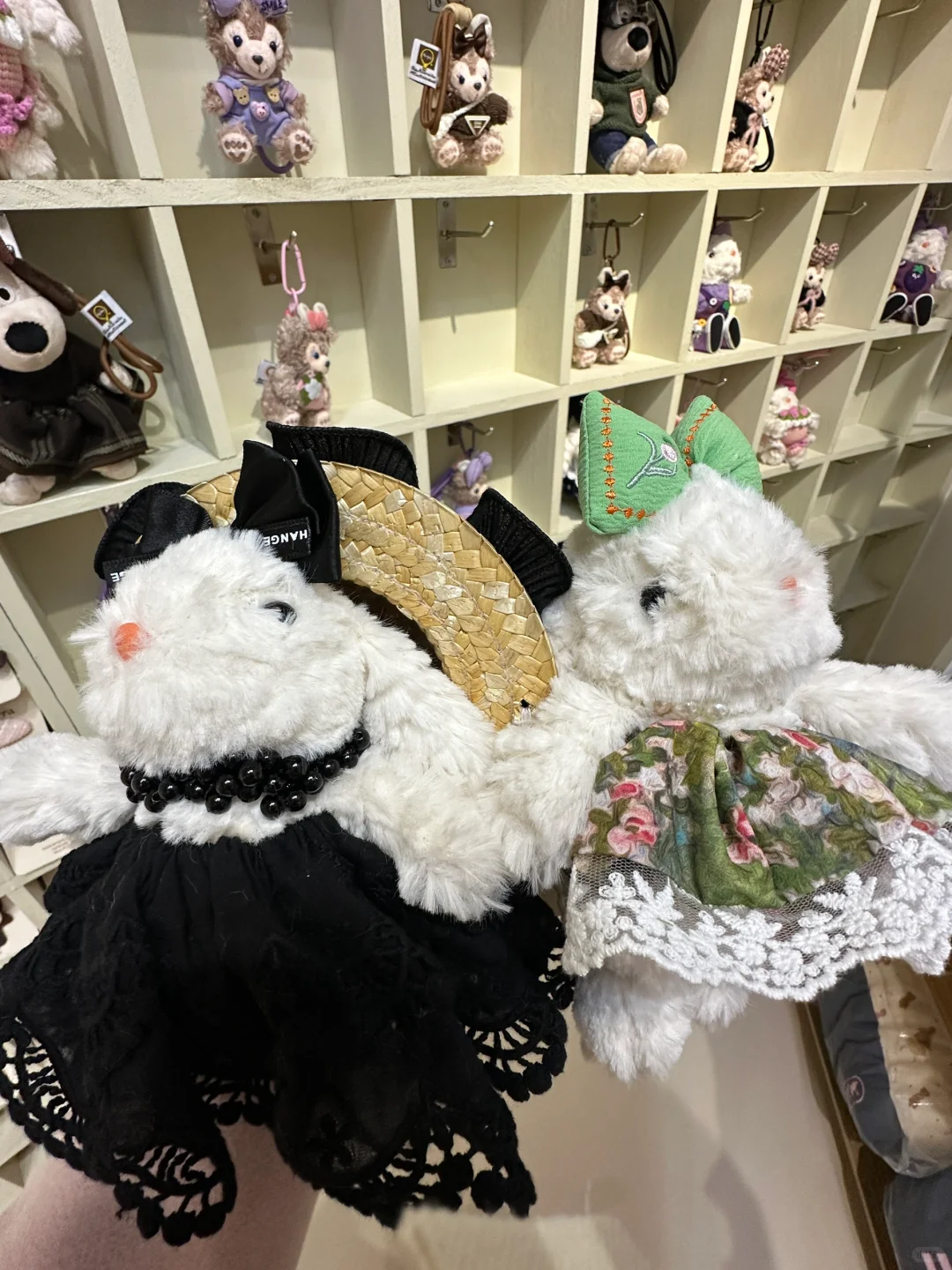 威海真不缺好逛的小店……一整面墙的挂件……