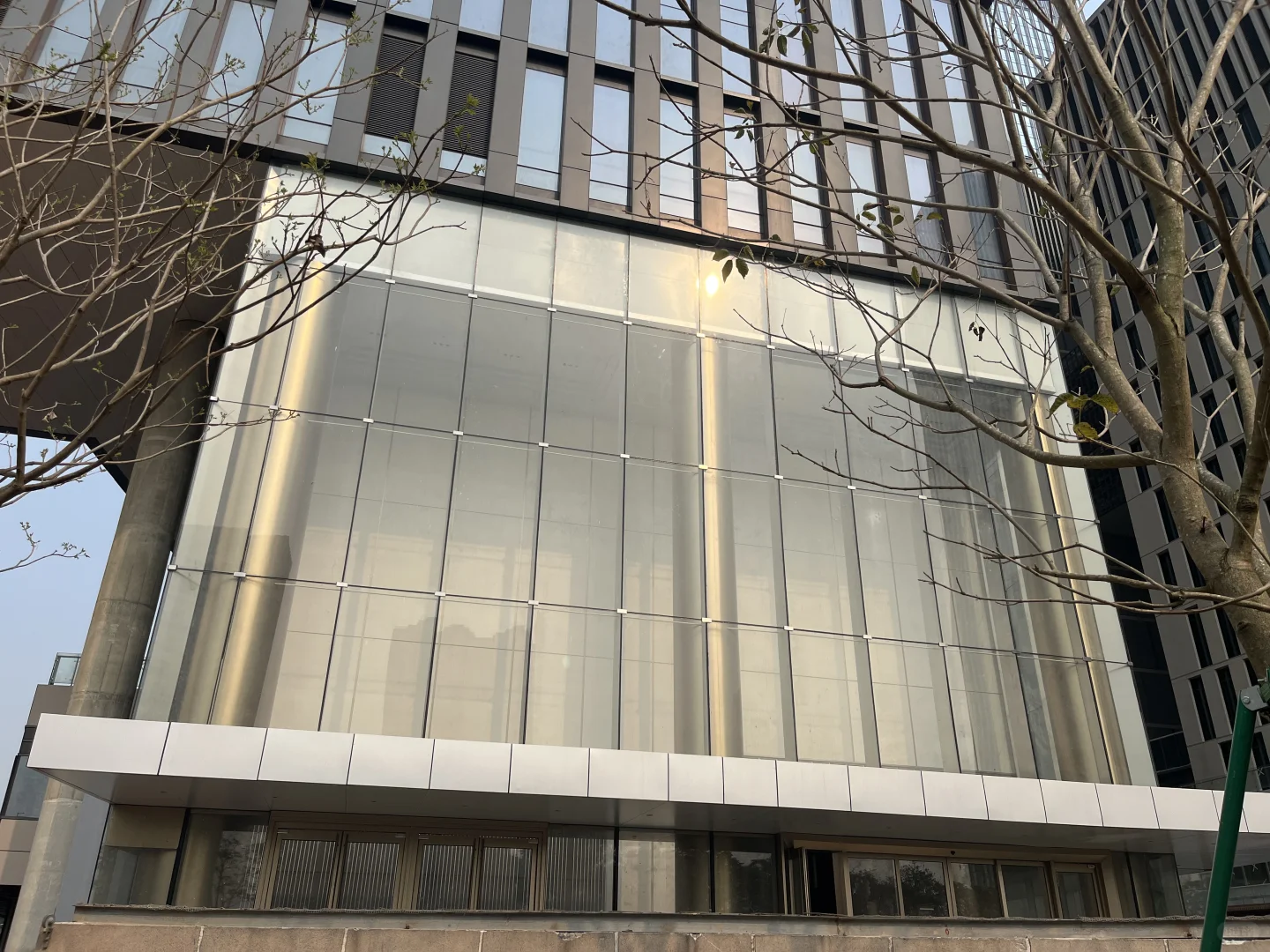 玻璃幕墙超白高透（无LOW-E）的“执念”