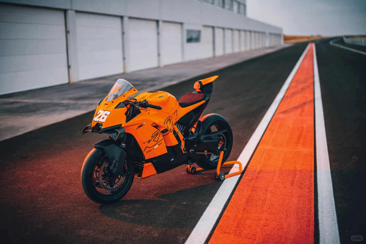 ✴️KTM 终于官宣全新 2026 KTM 990 RC R