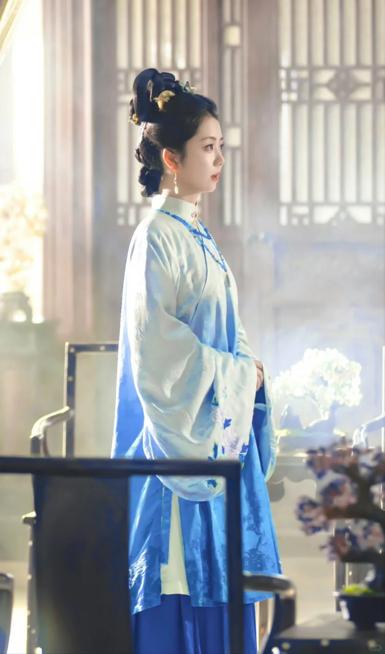 谭松韵也太适合新中式了！