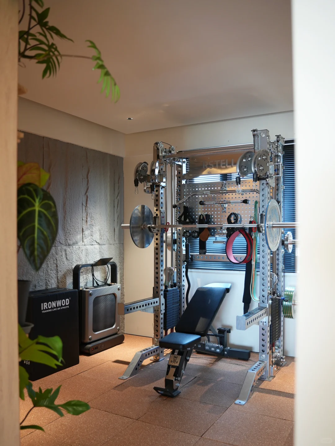 被10万人围观的家庭健身房?布局+器材清单