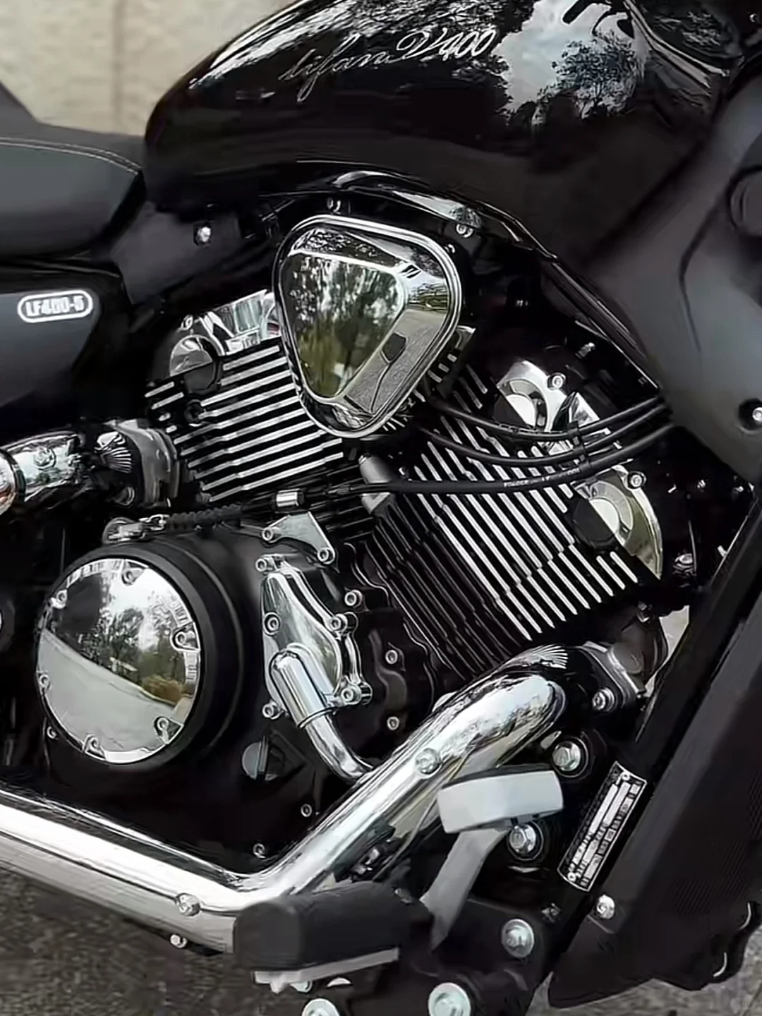 每天了解一台车：V 400 ?️