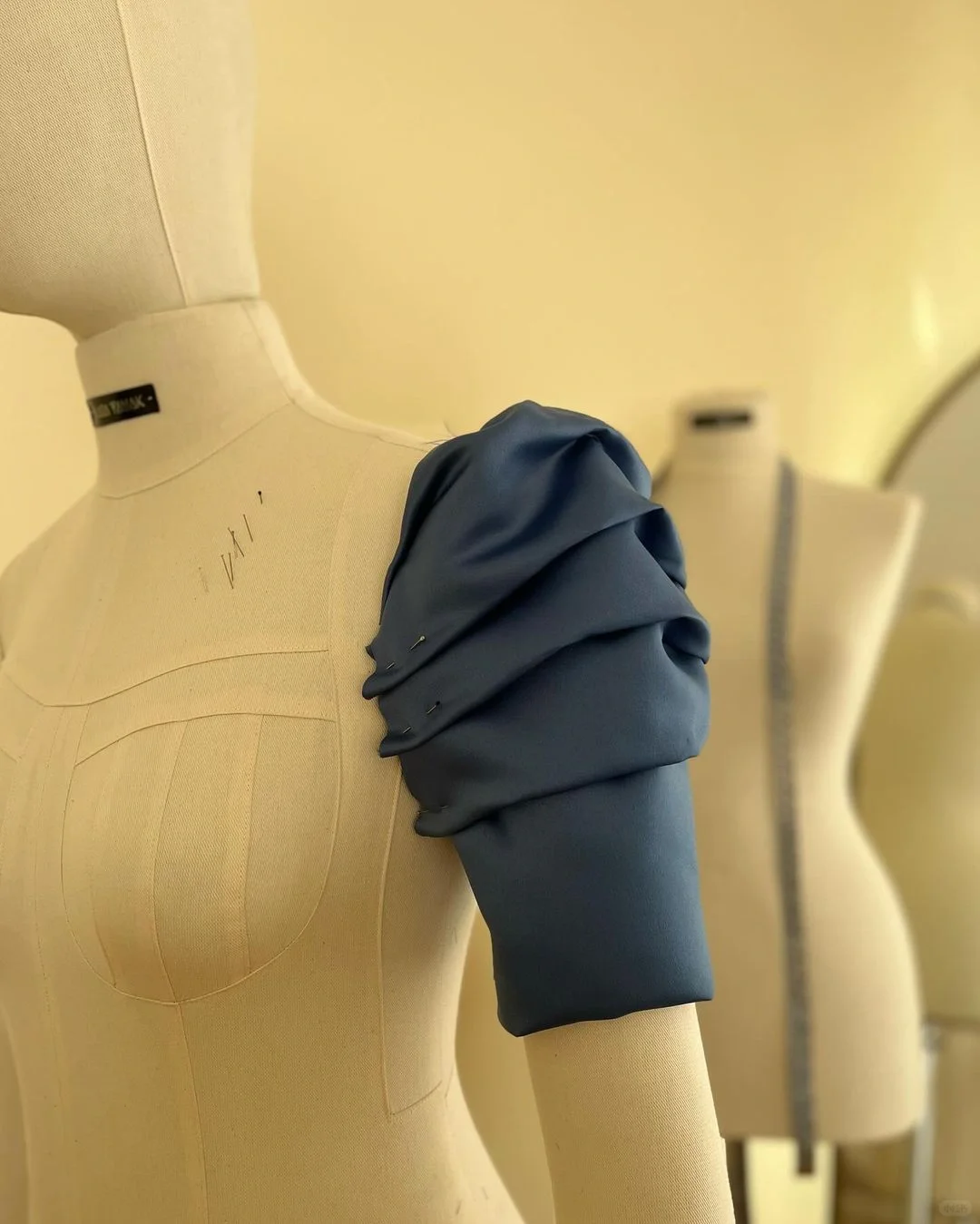 六张图教你制作好看的褶皱泡泡袖