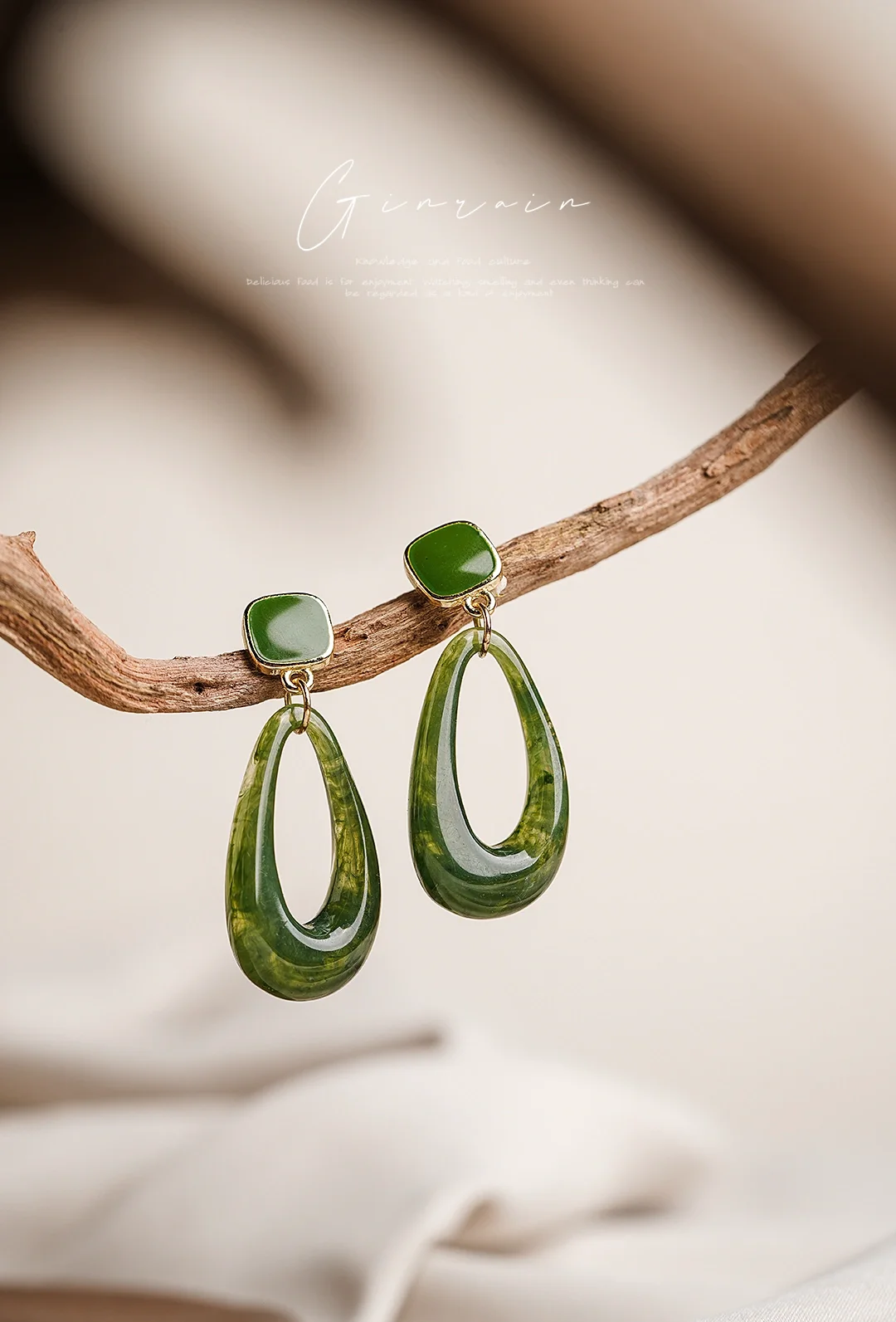 静物摄影｜怎样拍出高级感的饰品