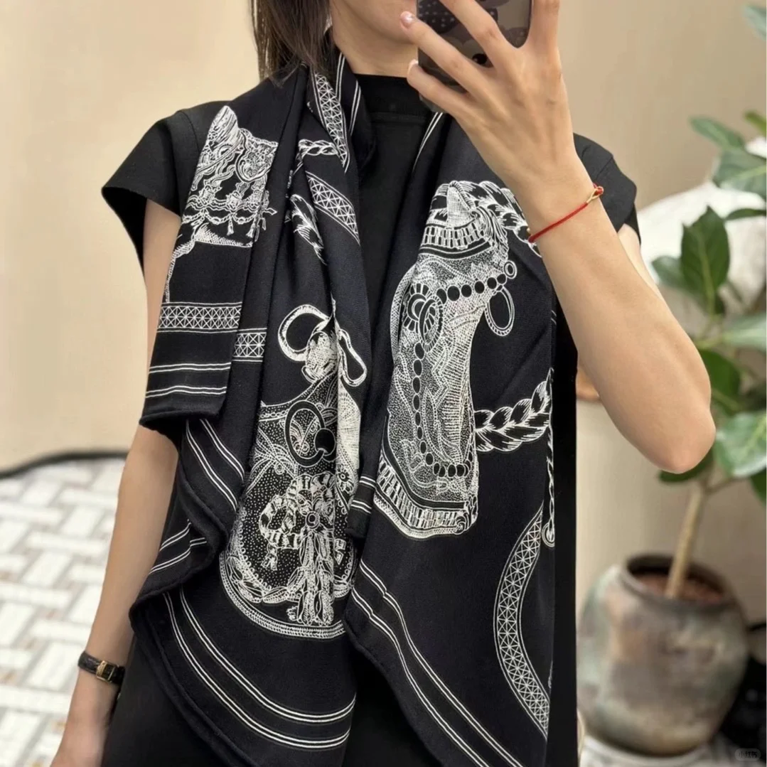 「戴丝巾的女生，灵魂都带着香气」