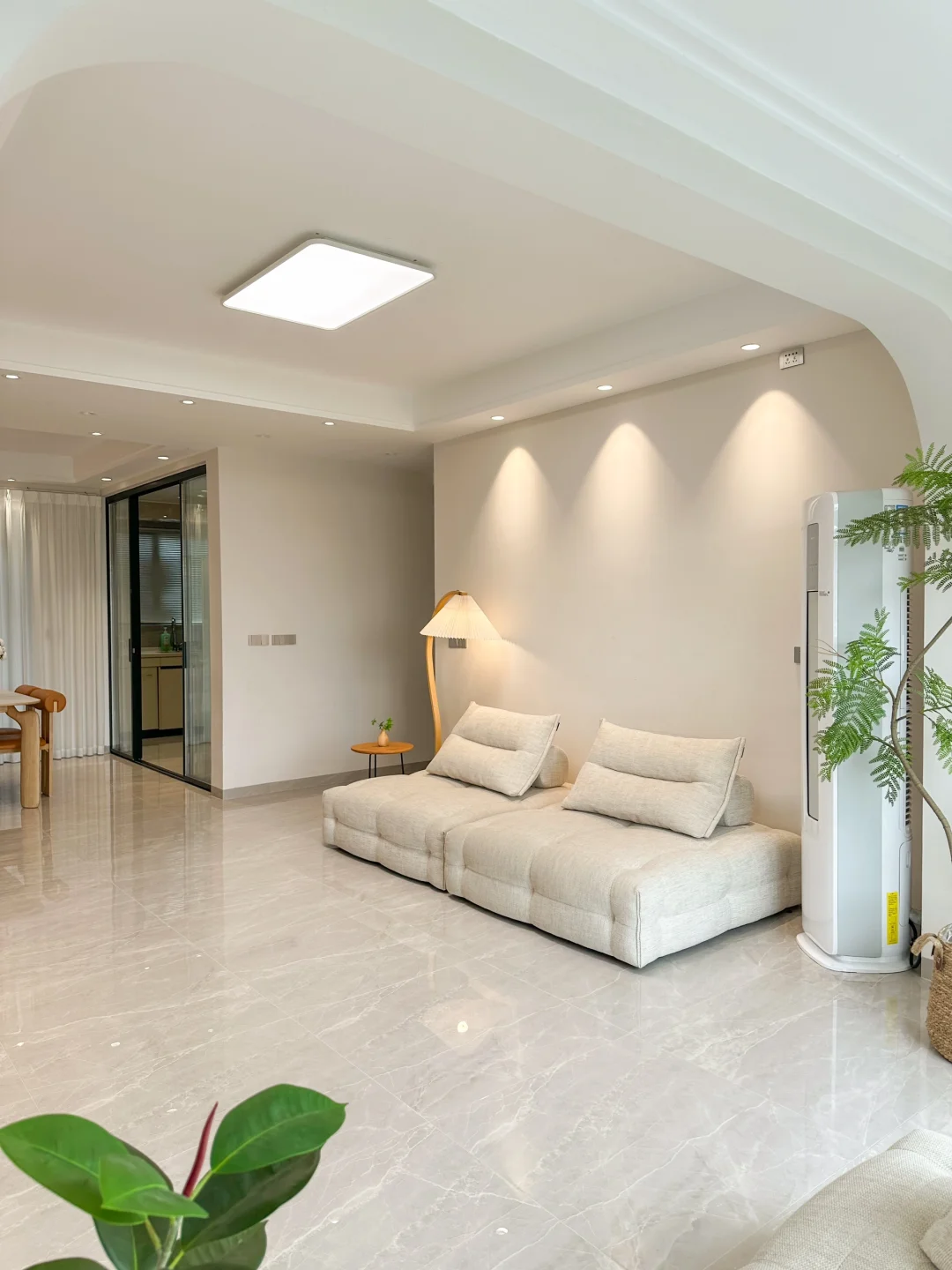 ?和3个男人住了两年的家，因干净而富足