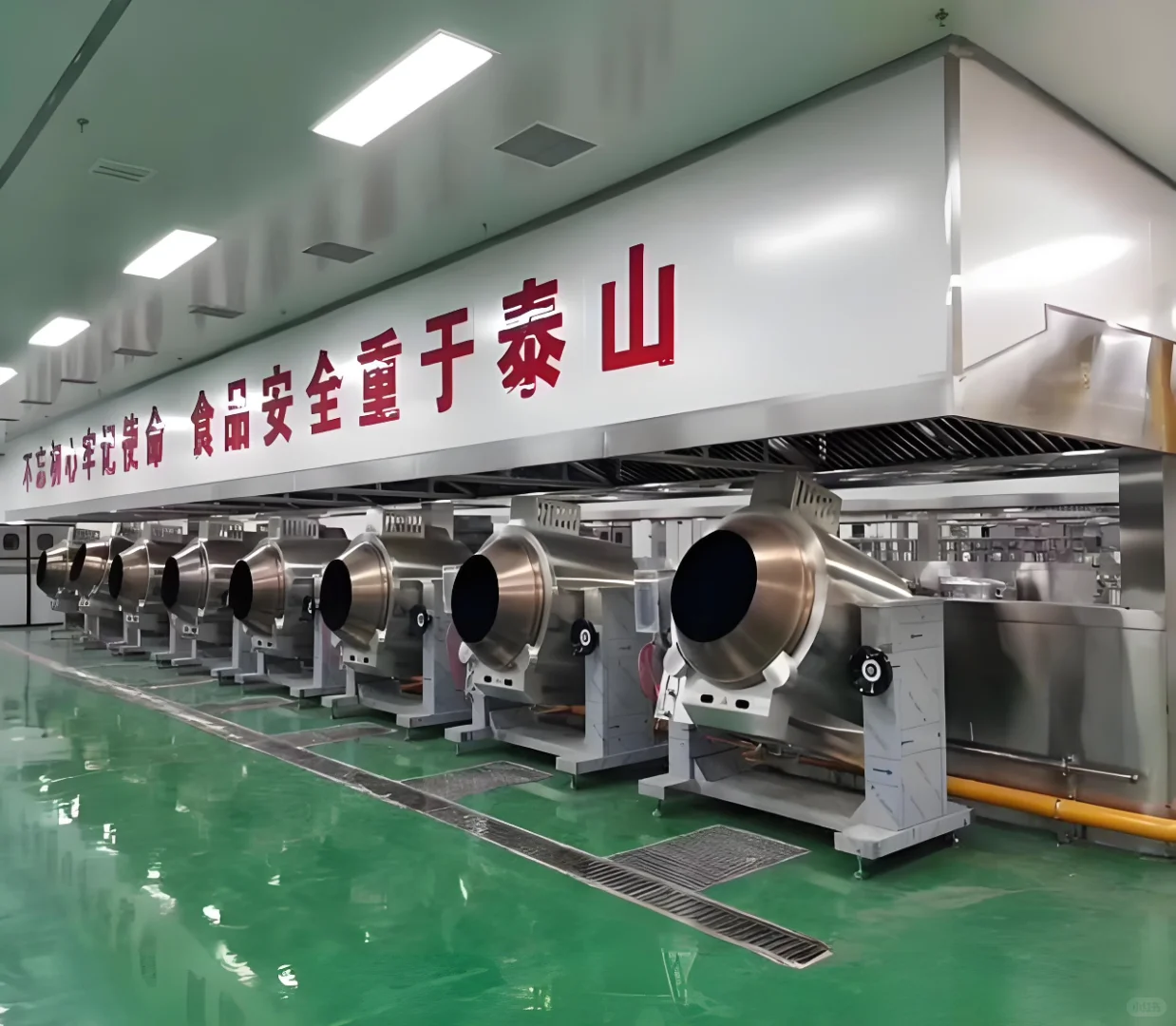 揭秘中央厨房：设备与技术如何协同工作