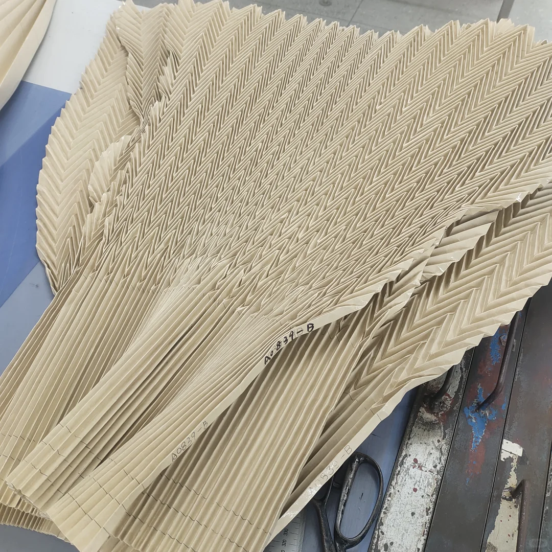 服装人在工位烤出巨大饼干！！