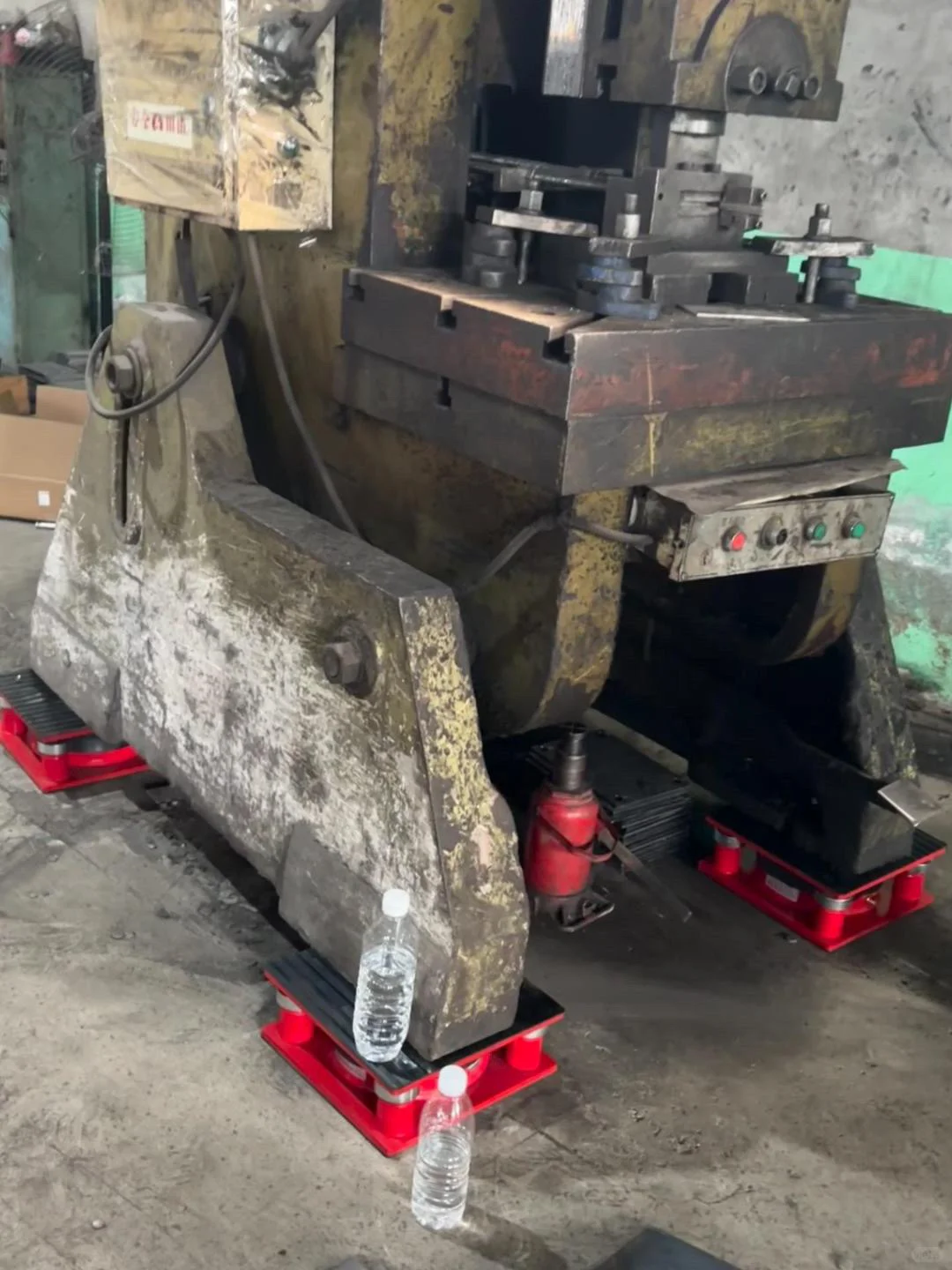 冲床减振方案 | 冲床安装空气减振器！