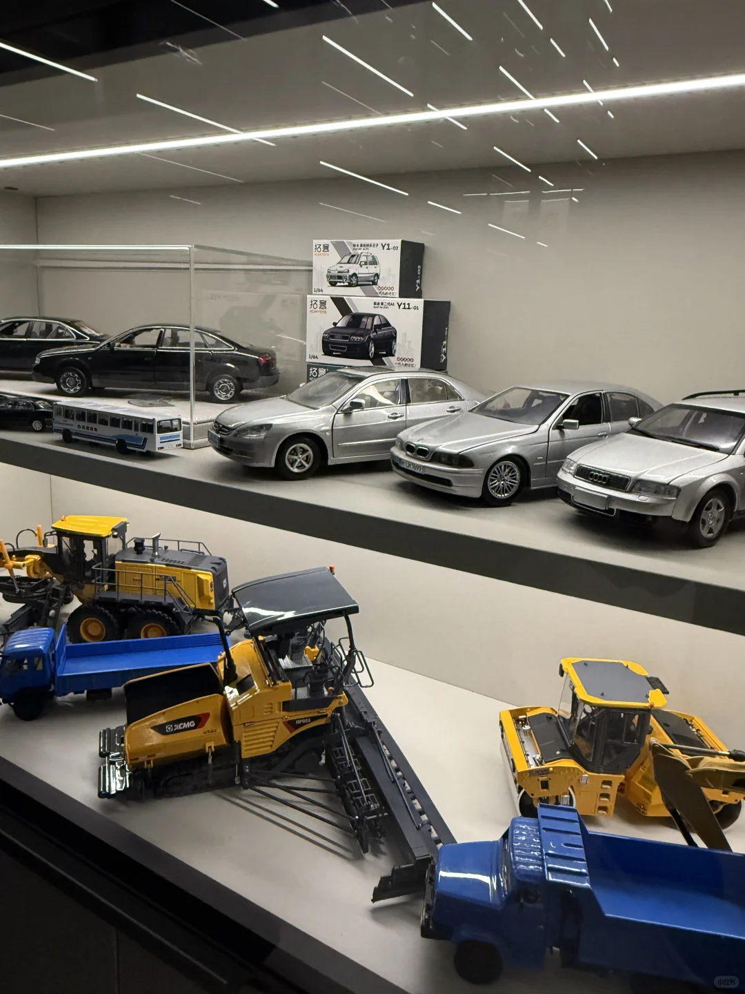 10年收藏 100辆汽车模型我的车库比4S店豪华