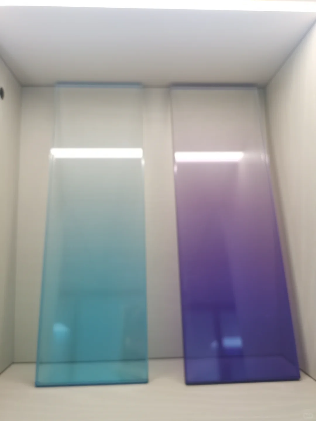 ✨渐变色玻璃:给空间加一层滤镜の美学