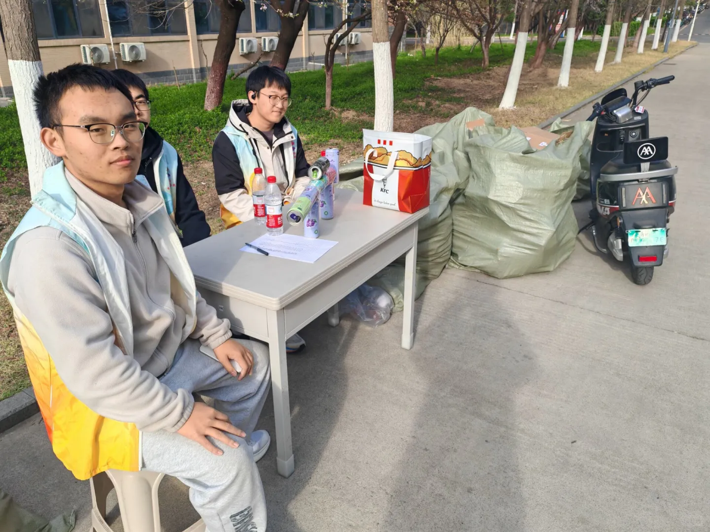 一起来看山大人的环保公益志愿服务吧!