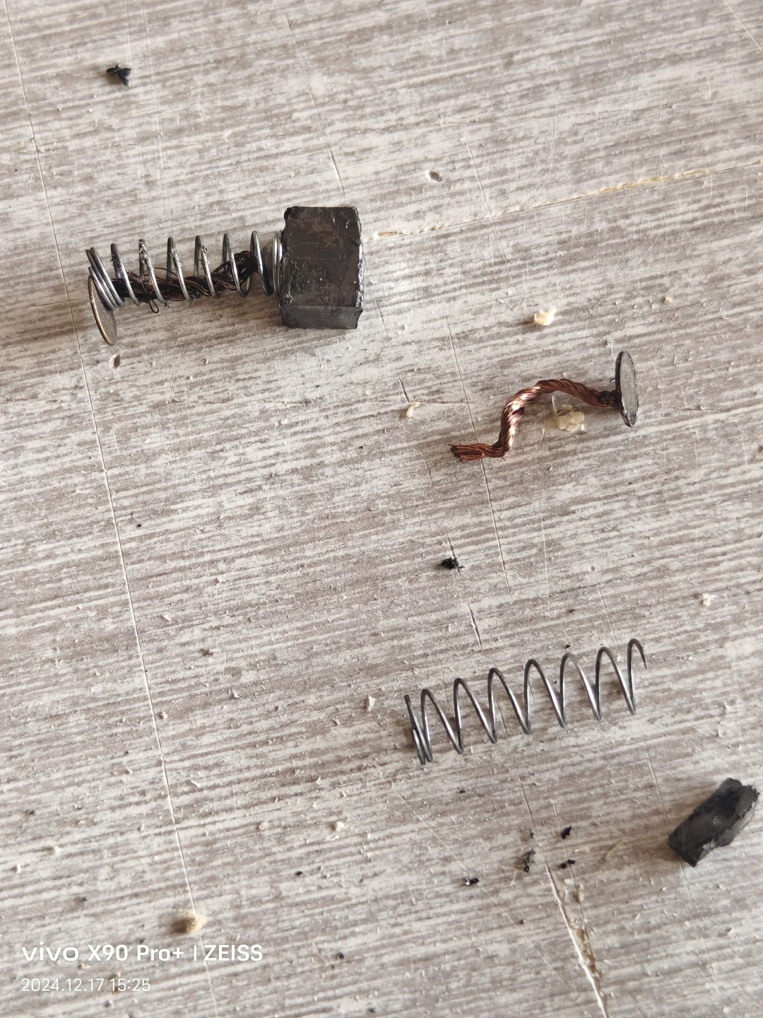 用了几年的电钻突然没反应了