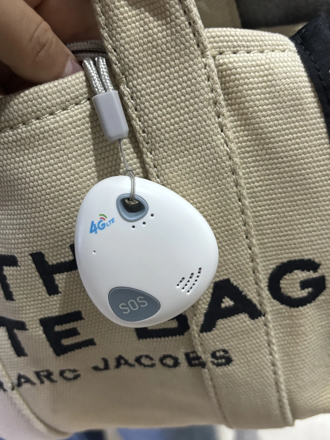 凌晨两点,我妈的SOS警报响了…?