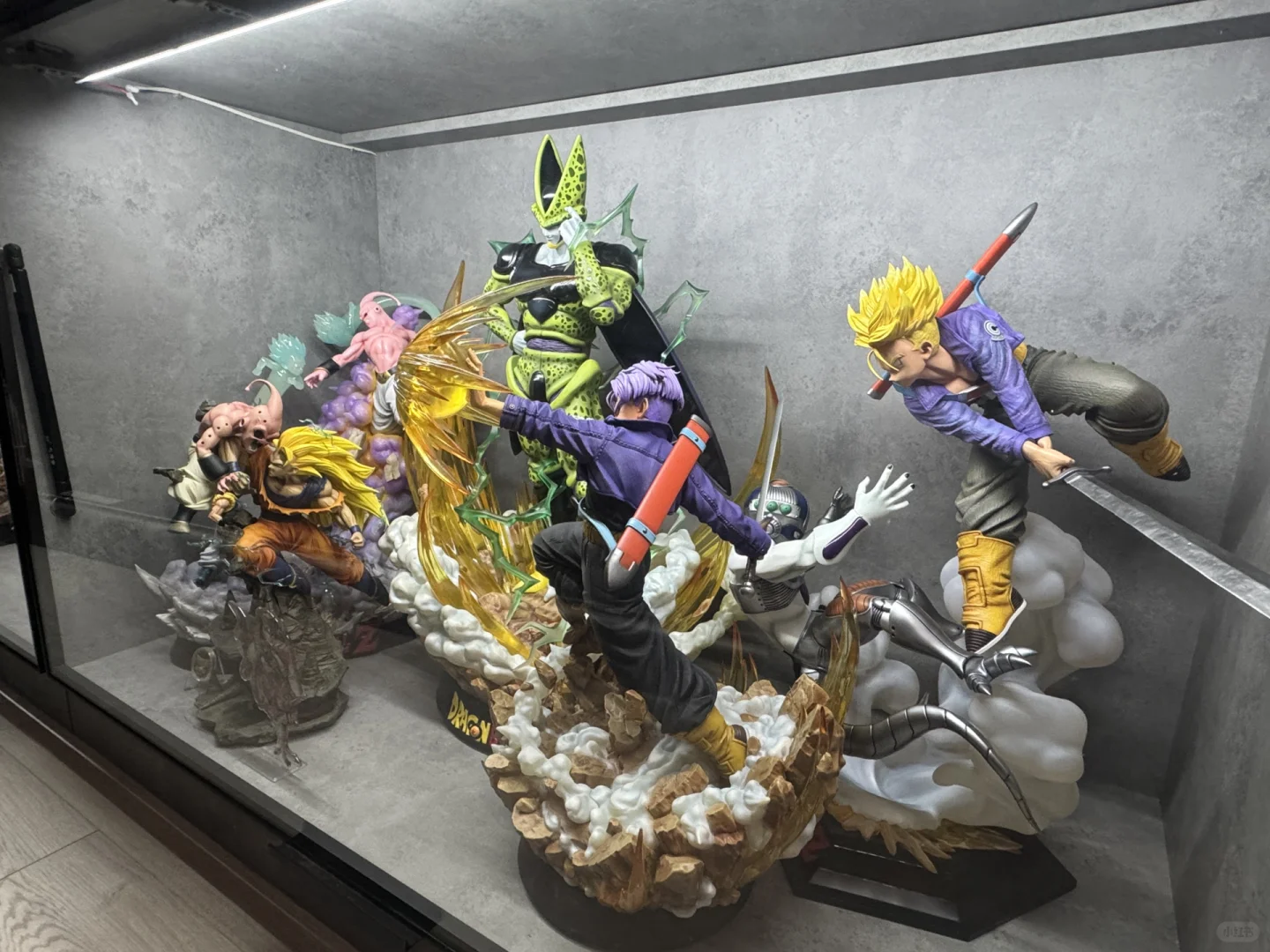 低价甩卖老公的手办玩具，上海自提！！