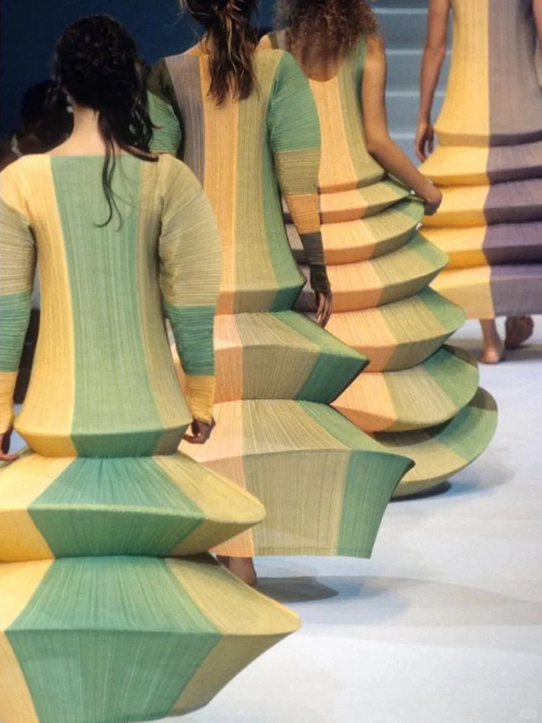 三宅一生设计美学：“褶皱的艺术”