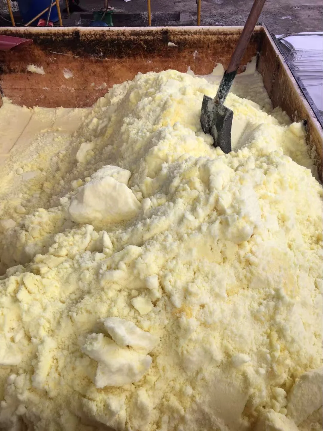 水质差别摆烂！蒙亚新材料一招让污水变清流