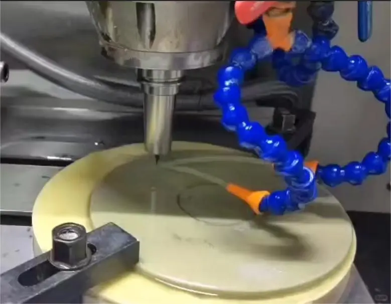 陶瓷精雕机加工氮化铝陶瓷吸盘的工艺怎么样