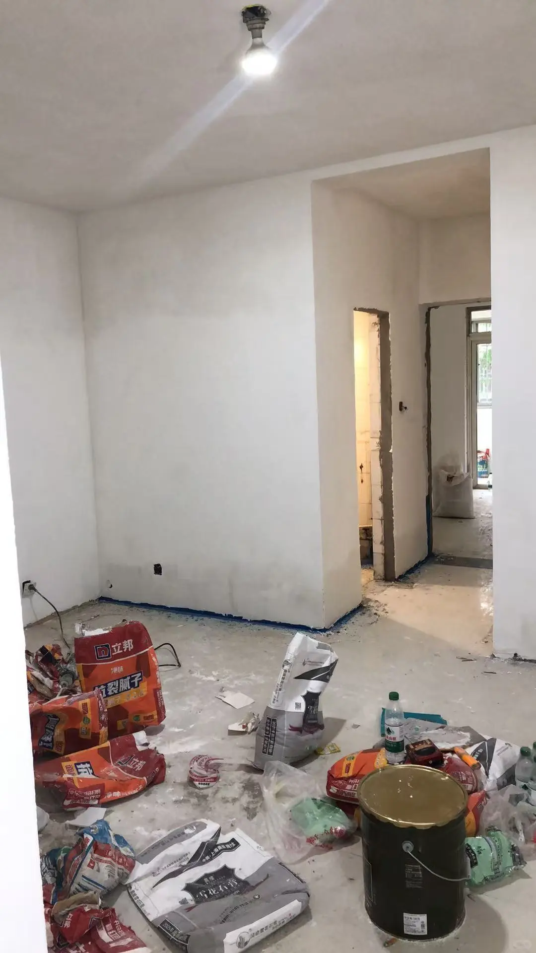 血泪教训！找刷墙工人这 8 个坑千万别踩！