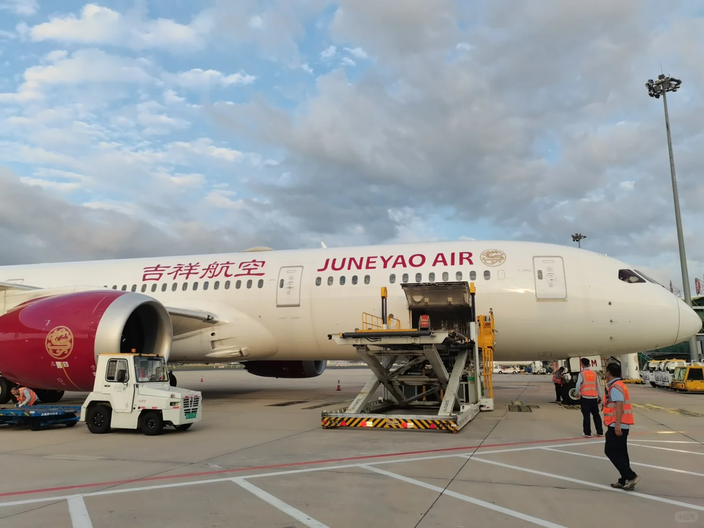 阔别两年吉祥航空789再次现身大连