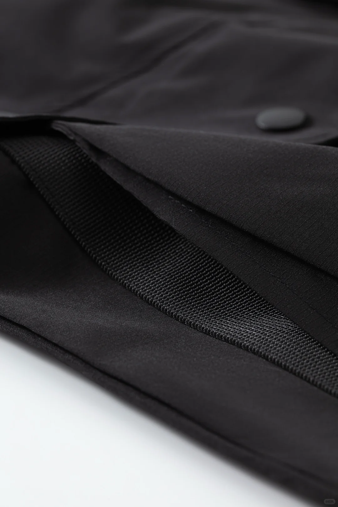 冲锋衣拍摄，防水面料拍摄，服装细节拍摄